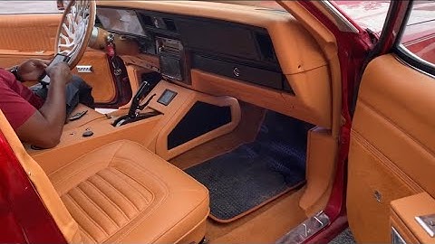 “JUSTICE” CONSOLE, LED ARMREST CANDY RED