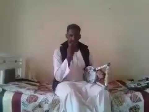 ابداع الطير المهاجر بالطنبور رائعة وردي فنان أفريقيا الأول حنجرة وعزف وأداء رهيب من مبدع رهيب 