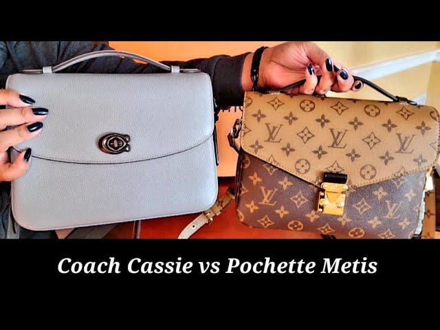 Comparison Coach Cassie vs Pochette Metis 