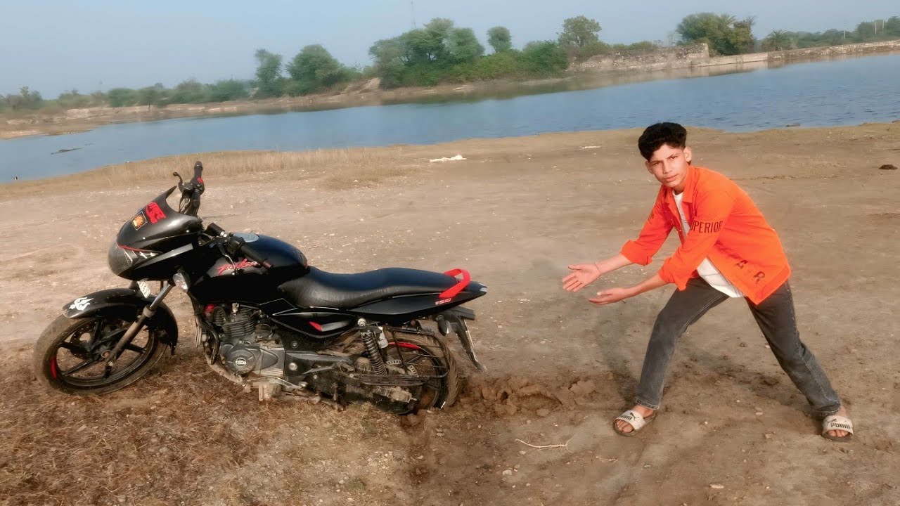 Pulsar से खतरनाक Off-Roading: टायर घिस गए और प्यास से बुरा हाल!