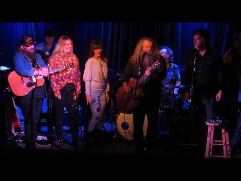 Chris Stapleton & Jamey Johnson w Mickey Raphael 2020 - "Whiskey River"