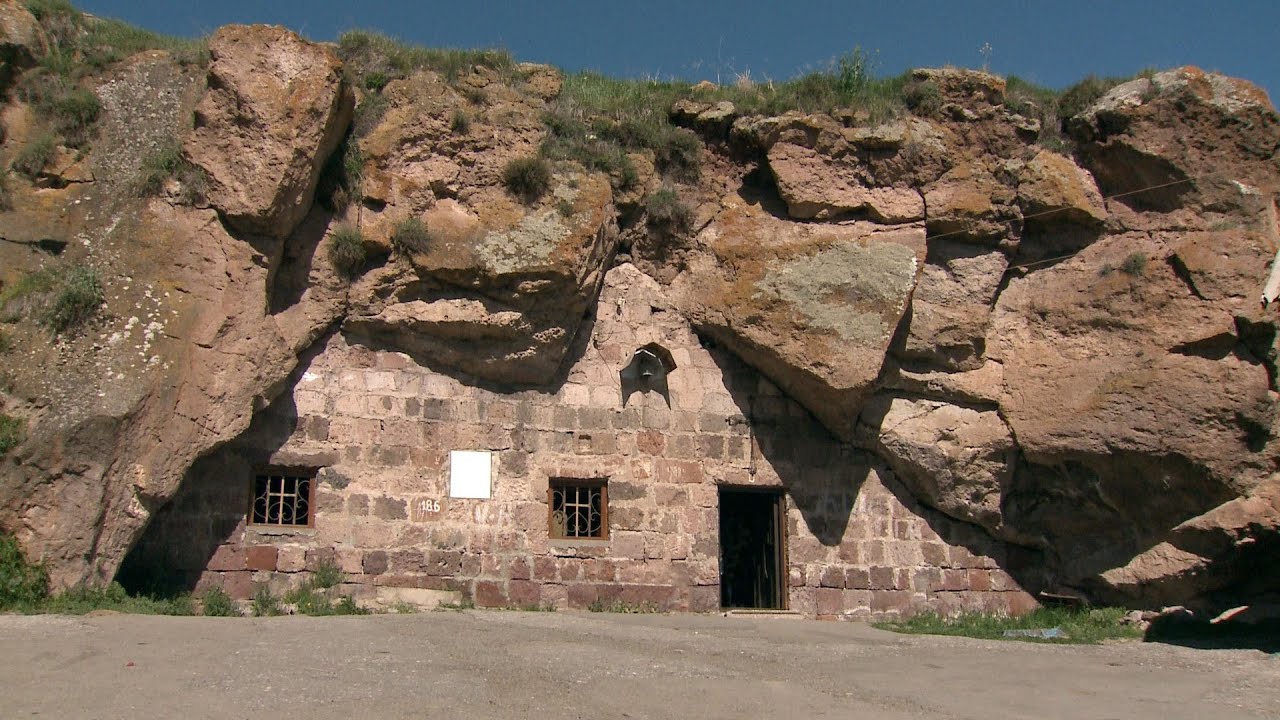 Լուսավորչի ճգնարանը Սառնաղբյուրում