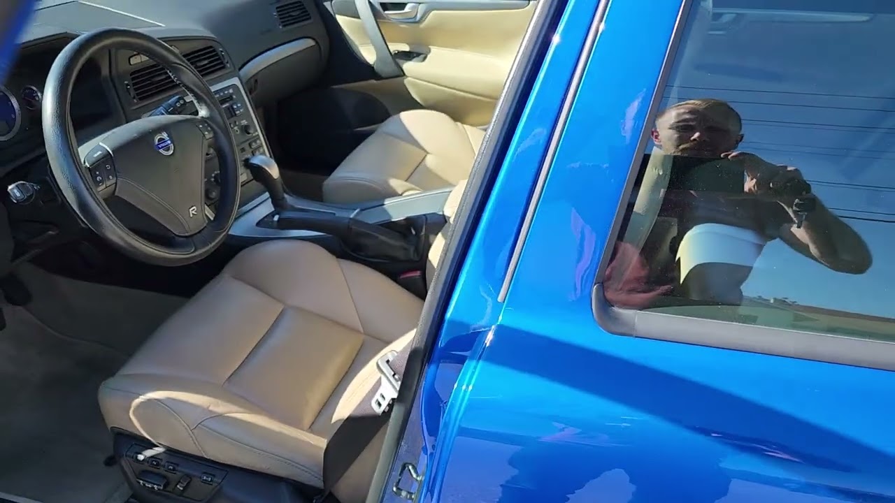 Sonic Blue Volvo V70R walk around and cold start