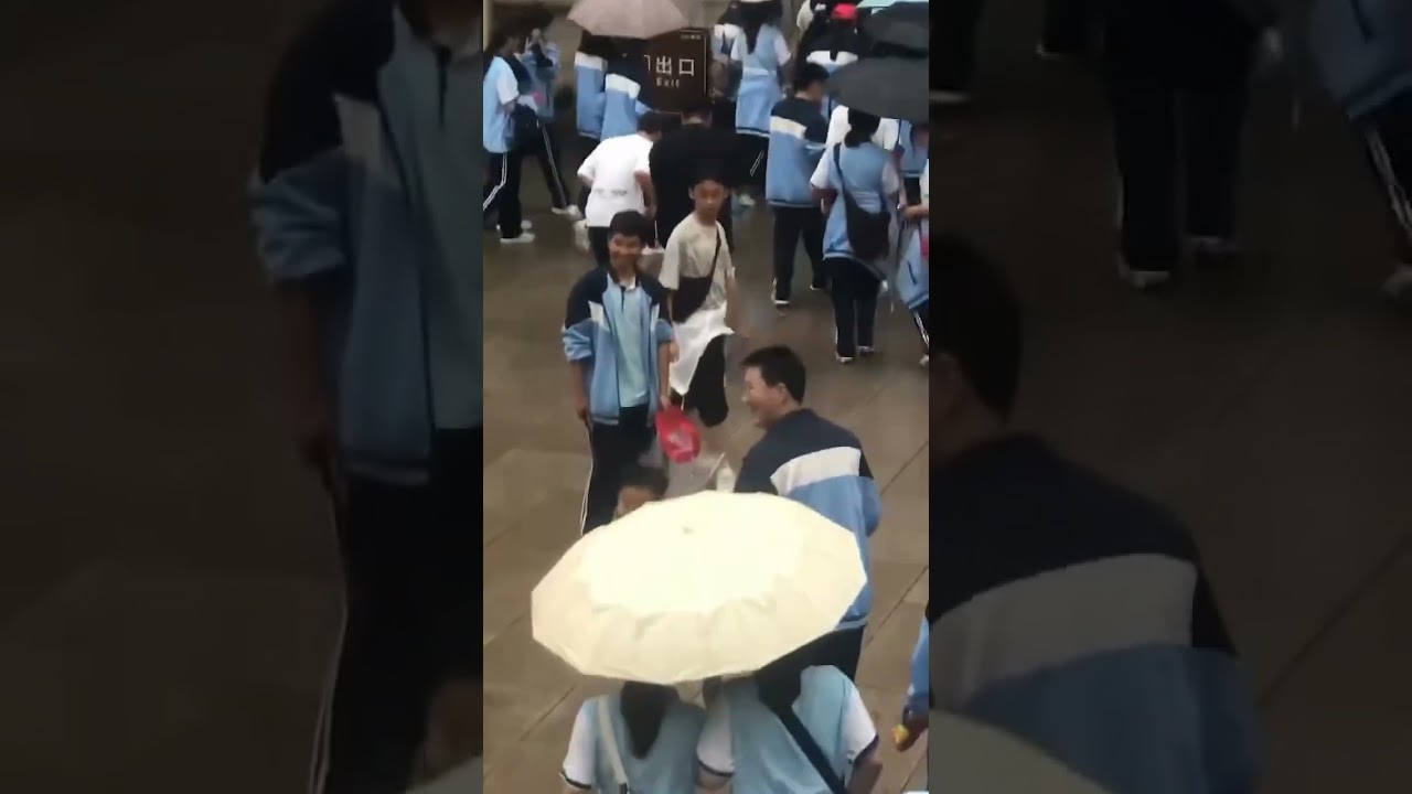 Relive the golden era of Bollywood! 🌟Enjoy the timeless melodies and unforgettable voices of the 90s