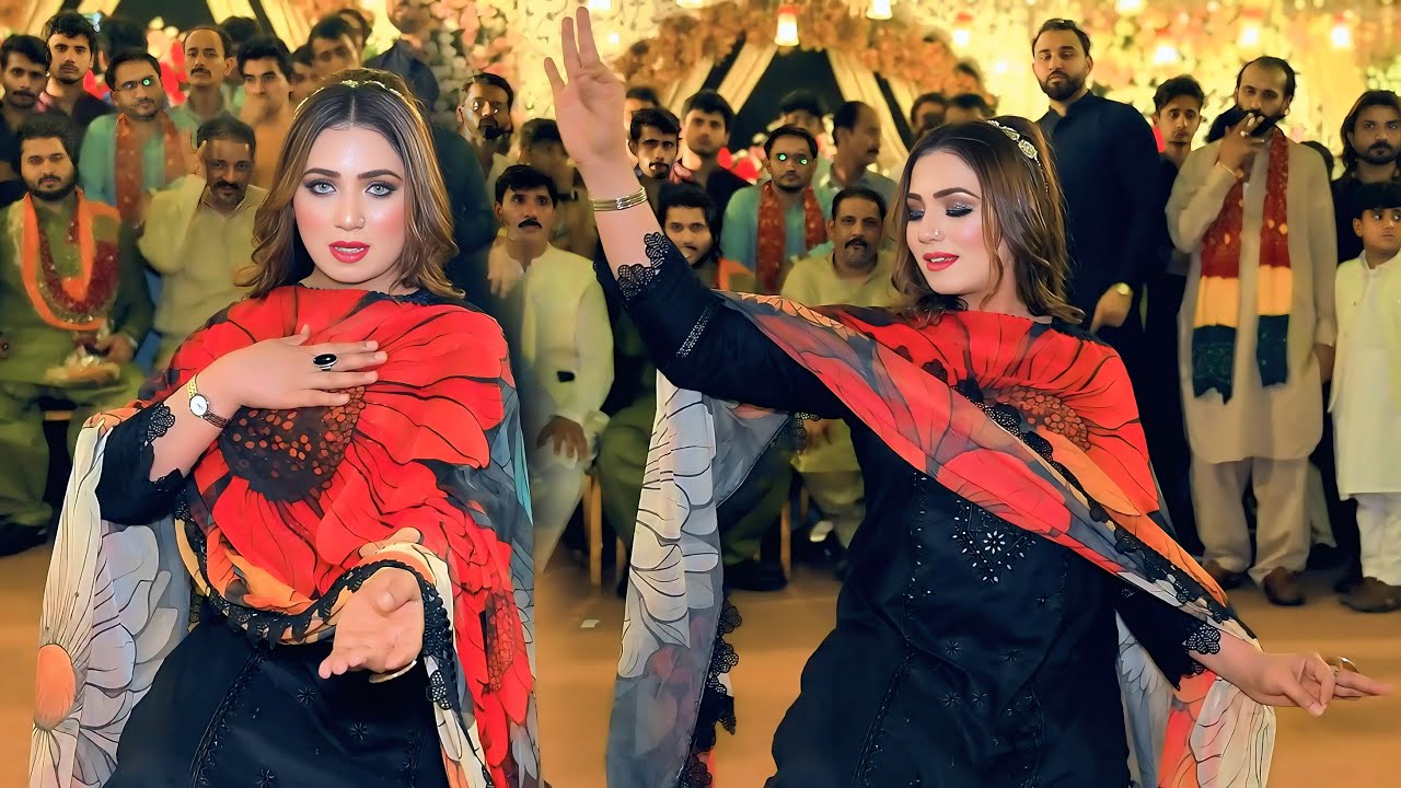 Mujhe Naulakha Mangawa De Re , Mehak Malik Bollywood Dance Performance