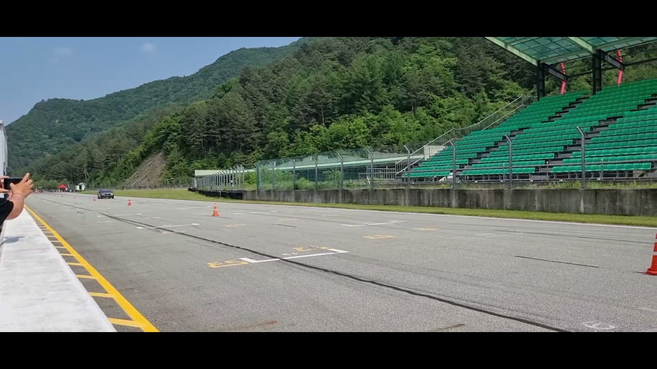 korea f10 m5 drag racing / 11.65 - YouTube