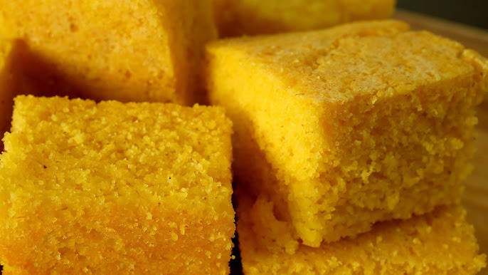 BEST Homemade Cornbread Recipe - Fifteen Spatulas