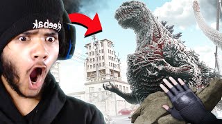 Escape from a GIANT KAIJU inside a destroyed city. - MEGA