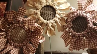Crafting faux fabric flowers!  #crafting #countryprimitivedecor #fabriccrafts