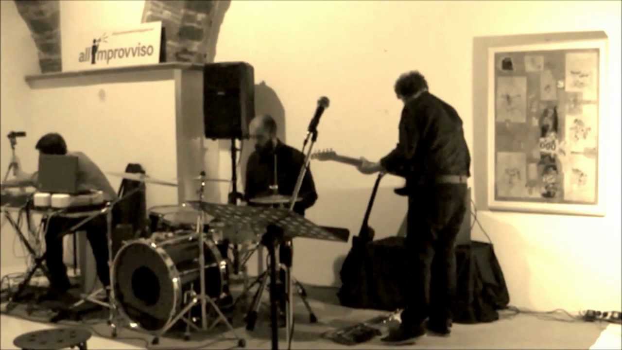 QdA: Carlo Vincenti, 'Lutto in famiglia', 27 ott. 2011; A. Ricci & Myliac