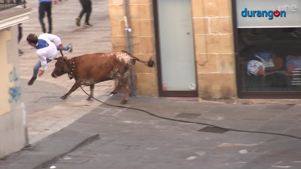 Ambiente local en las zezenak dira