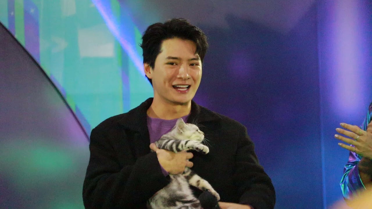 คริส พีรวัส @ Pet Expo 2022 #WhiskasxKrist