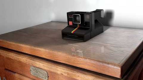 Cinema 4D Animation of a Vintage Polaroid Camera Model