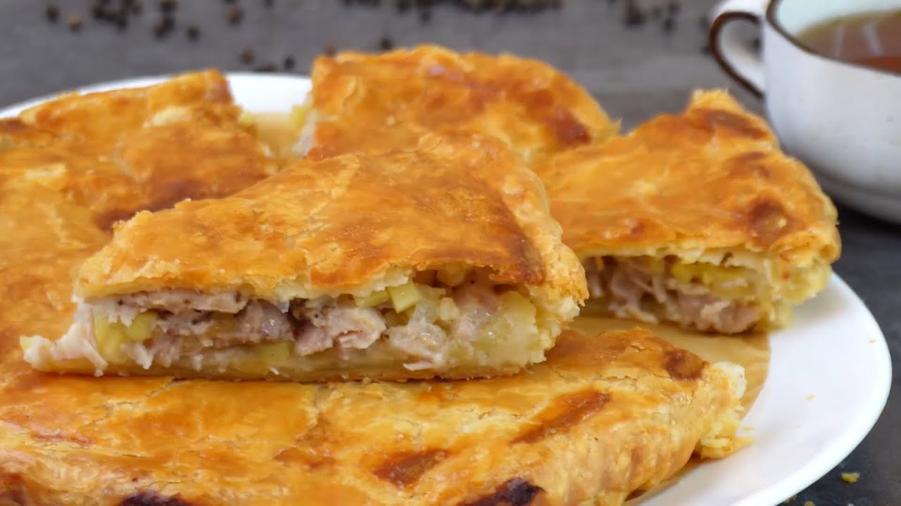 Пирог на вкус как  САМСА из ЛЕНИВОГО слоенного теста за 10 минут