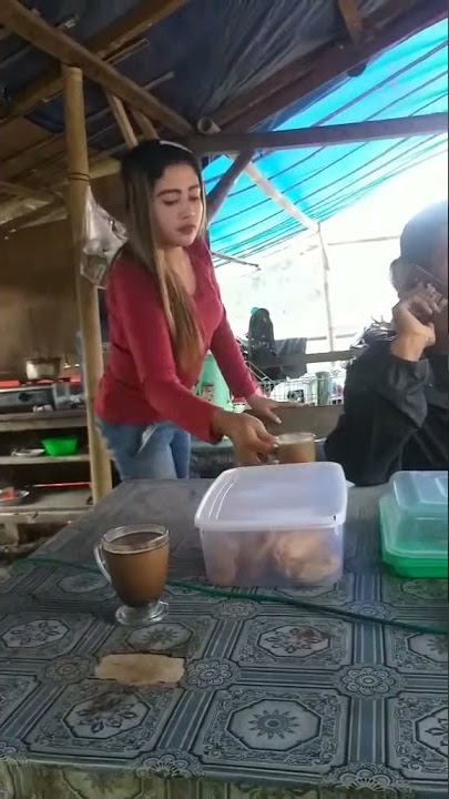 tukang kopi cantik pinggir jalan viral #shorts