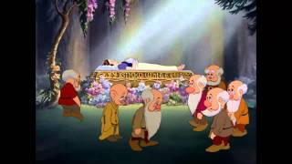 Sneeuwwitje en de Zeven Dwergen | Liedje: Haar Eerste Kus (Finale) | Disney NL