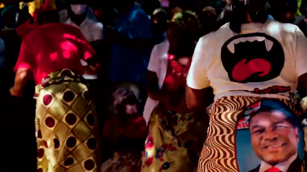 Maniga Pandza ft Descolado[Administradora by: Cortesia profissional ]