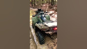 Can-am outlander 570 floats 🤣👌 #shorts #mud #fyp #offroad #trending #funny #fail #lol #tires #fun