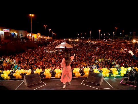 Lauriete canta GRANDIOSO ÉS TU - Ao Vivo