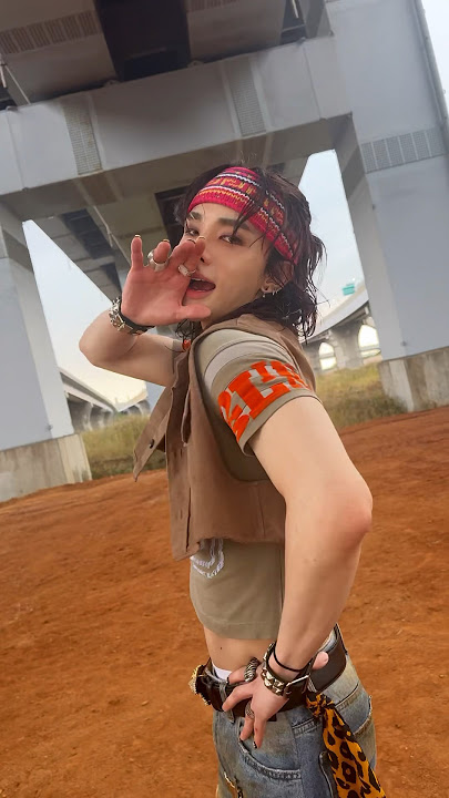 Life is so good👖 #StrayKids #스트레이키즈 #현진 #Hyunjin #合 #HOP #WalkinOnWater #SoGood