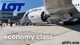 TRIPREPORT | LOT Polish Airlines [Economy Class] | Newark - Krakow