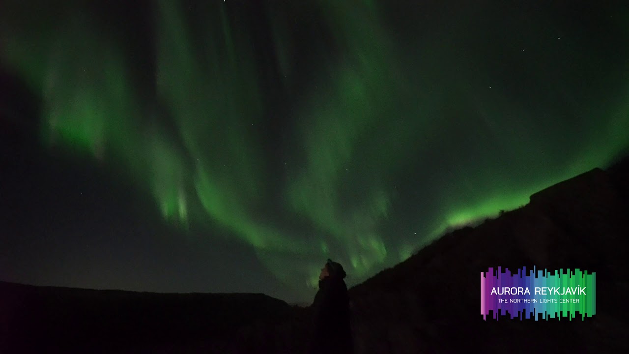 Real-time Northern Lights over Iceland in Autumn - YouTube