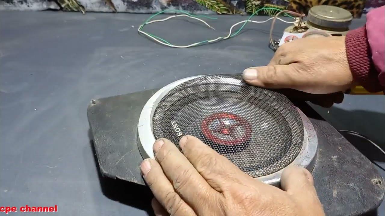 Reciclar una minicadena antigua para tener sonido en el ordenador ha sido  de las mejores decisiones tech que he tomado