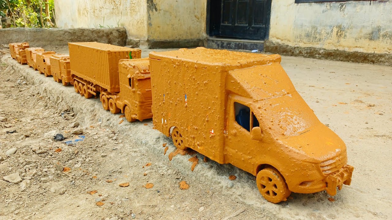 Temukan & Membersihkan Mainan Berlumpur, Truk Molen, Truk Kontainer, Mobil Ambulance, Mobil Polisi