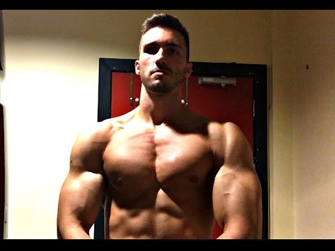 25 Year Old Natural Bodybuilder Posing Youtube