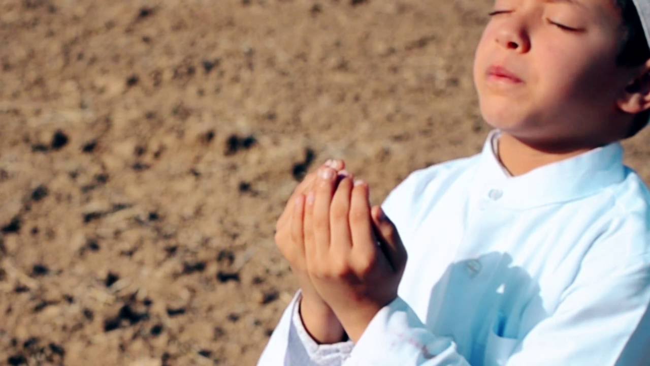 Ghorabaa - Nour Khan | غرباء - نورخان  (  Exclusive Music Video) 2016  Music by Abdalla Mohamed