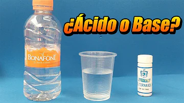 ¿El agua es un ácido o una base?