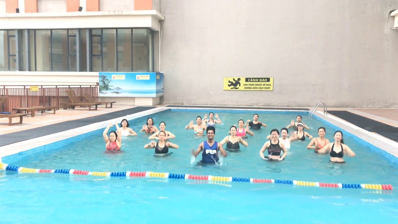 Blue Hai Pani Pani Sunny Sunny | Bollywood | Aqua Zumba with OM YOGA CENTER