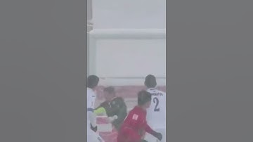 Siêu phẩm sút phạt cầu vồng tuyết của Quang Hải năm 2018