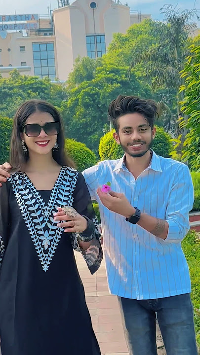 Aphi batao Mujhe phool Bol raha hain ya fool🥺 #music #popularsong #shainasharif16 #love #ashilovit