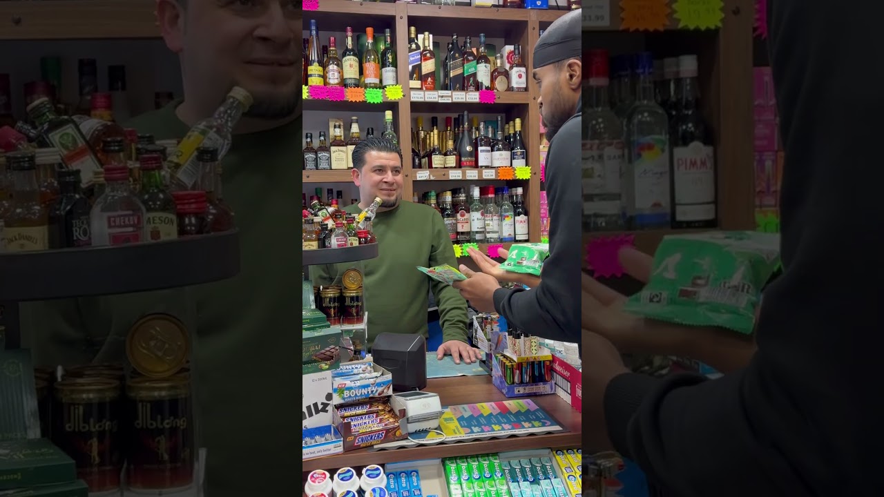 Издевательство над людьми. Шутка.