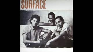 Surface Gotta Make Love Tonight
Written-By – Bernard Jackson, David Conley, David Townsend
Producer – Bernard Jackson, David Pic Conley, David Townsend
Arranged By – David Conley, David Pic Conley, David Rivkin
Sony Music Entertainment
Copyright (c) – Funkytowngrooves USA
Manufactured By – Sony Music Entertainment
Remastered At – Battery Studios, New York
https://www.discogs.com/Surface-Surface/release/3829862 Please subscribe and share https://www.youtube.com/c/TunedInMusic Surface Gotta Make Love Tonight
