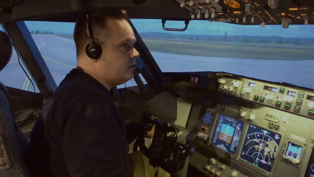 The story of the norwegian 737 project - YouTube