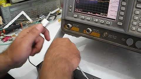 SELL Agilent E4407B Spectrum Analyzer 9kHz-26.5GHz 10DS,1DR,1D5,1D6,1DN,A4H,AYX,B72,BAA (VIDEO 1)