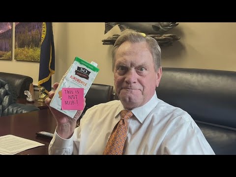 Congressman Mike Simpson covers plant-based milk with Post-it notes