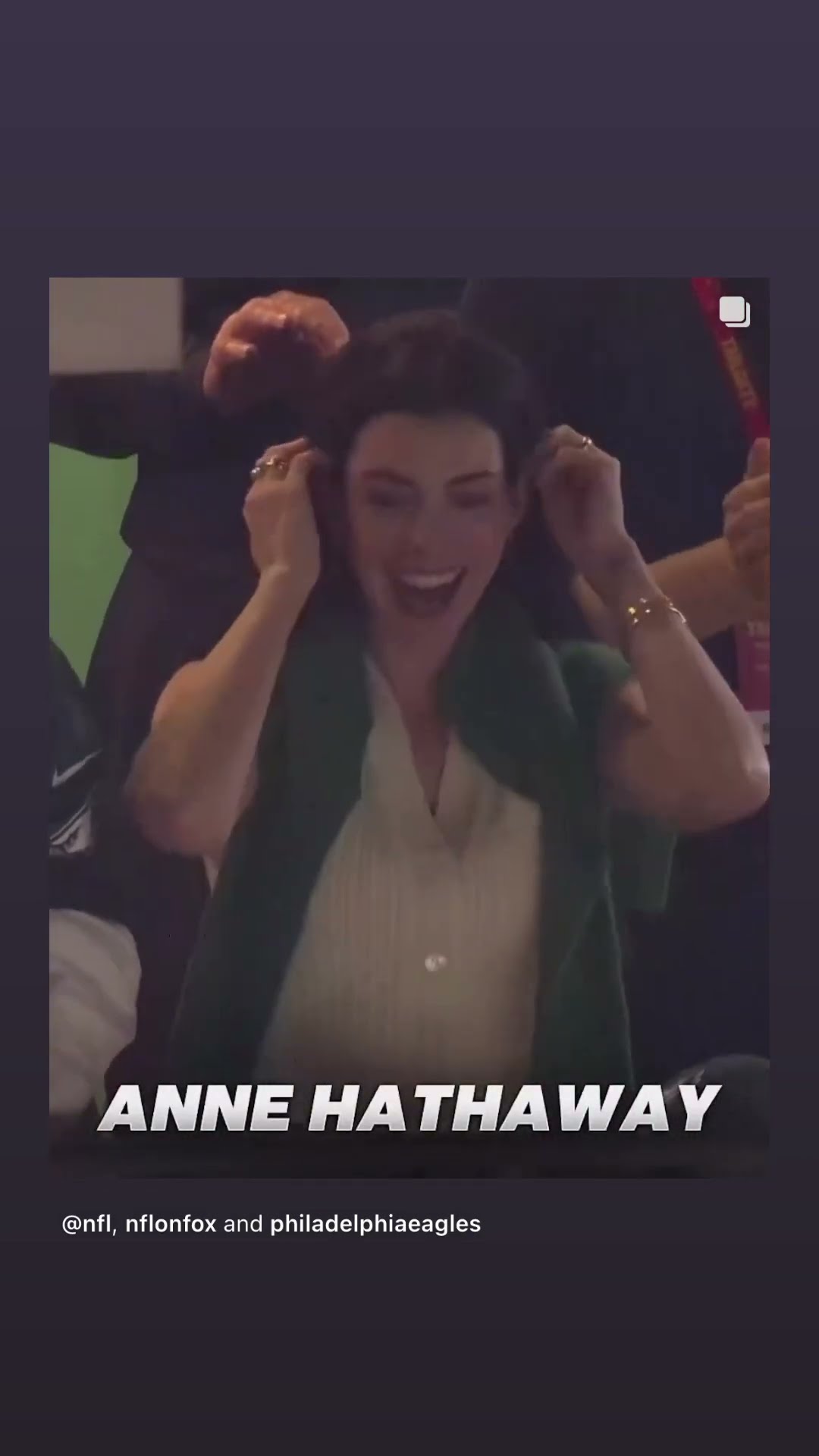 Anne Hathaway was loving the Super Bowl #hoodnews #annehathway #philadelphiaeagles #fan #trending