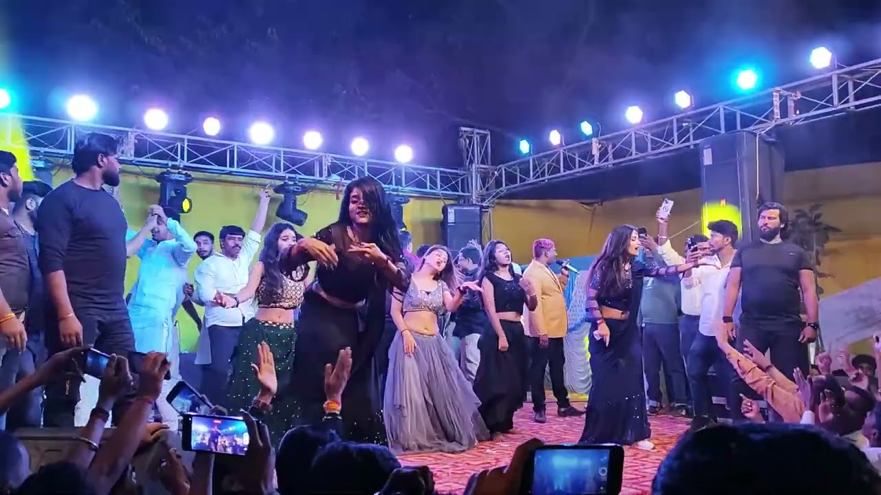 mahi Manisha stage show chora chup chup Ashish yadav 