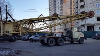 Перевозка башенного крана КБМ-401П седельным тягачом КРАЗ-6444