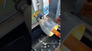 Three-dimensional laser cutting machine