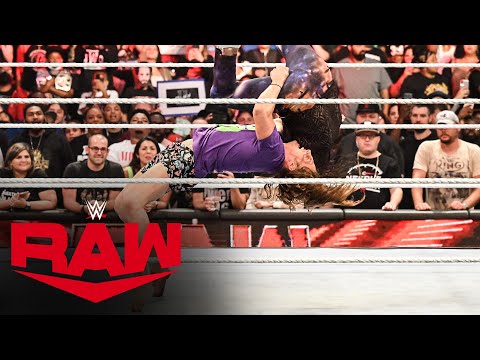 Riddle catches Seth “Freakin” Rollins off guard and ignites an all-out brawl: Raw, Aug. 15, 2022