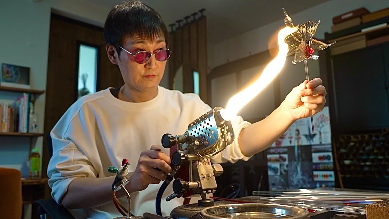 Процесс изготовления стеклянной золотой рыбки! Стеклянное искусство японского мастера.