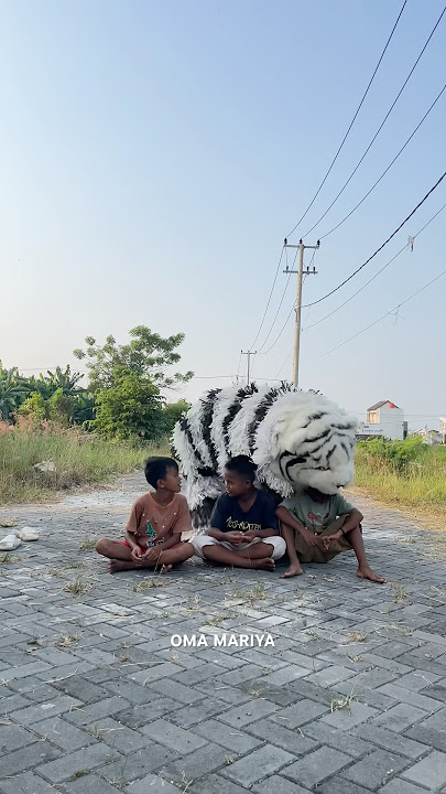 Surat menjadi korban pembaca kaleng saat nongkrong