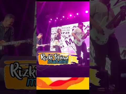 Mahalini goyang baper live konser terbaru😱😍 #mahalini #rizkyfebian #shorts