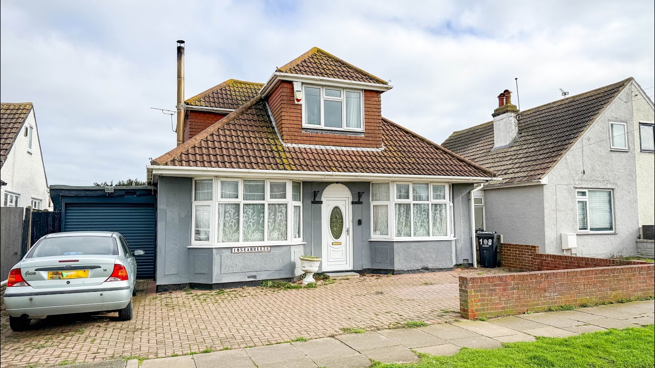 LOCATION, LOCATION - Spacious Family Home Just 150 Metres From Holland-on-Sea Beach, Essex