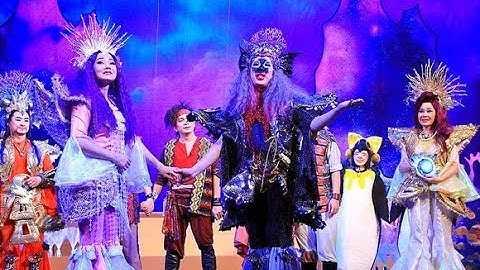 Nhóm Tiên Cá Mê La Thành Lộc Lê Khánh giới thiệu cho biết nhóm là ai ở nhà hát Bến Thành NXNX 33