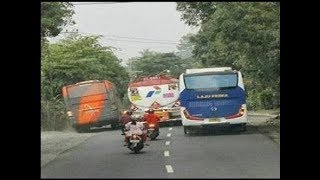 Bus Ugal-Ugalan Paling Bahaya Di Indonesia - Balapan Bus Paling Berbahaya